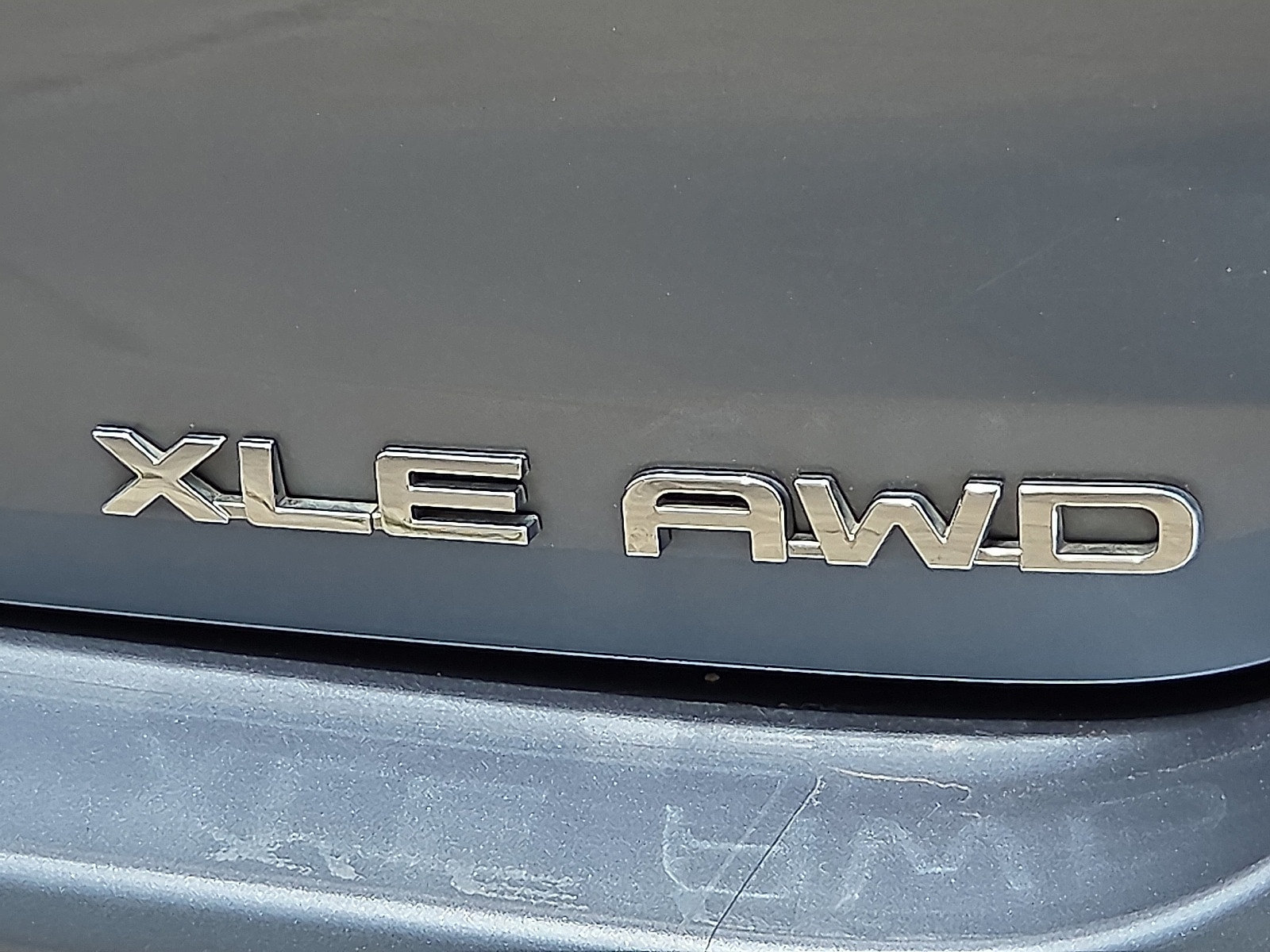 Used 2023 Toyota Highlander XLE AWD/4WD image 9