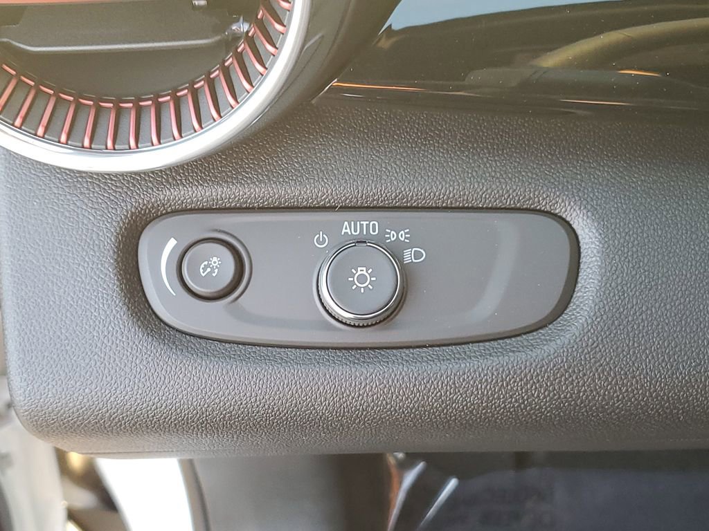 New 2026 Chevrolet Trax RS w/ Driver Confidence Package image 22