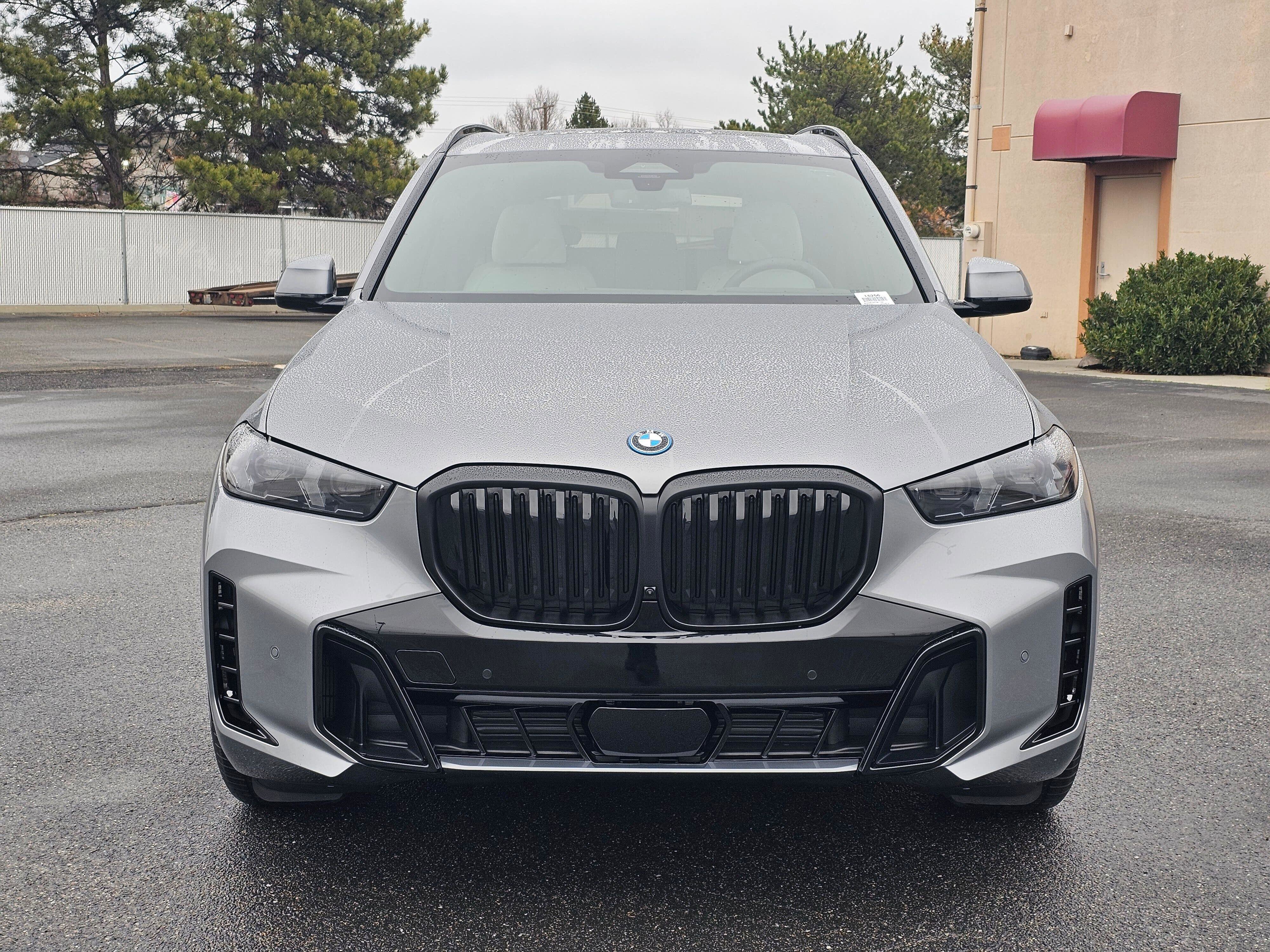 New 2026 BMW X5 xDrive50e w/ Executive Package image 6