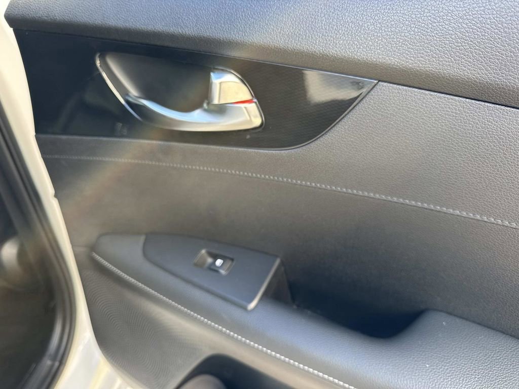 Used 2024 Kia Forte GT-Line w/ GT-Line Premium Package image 21