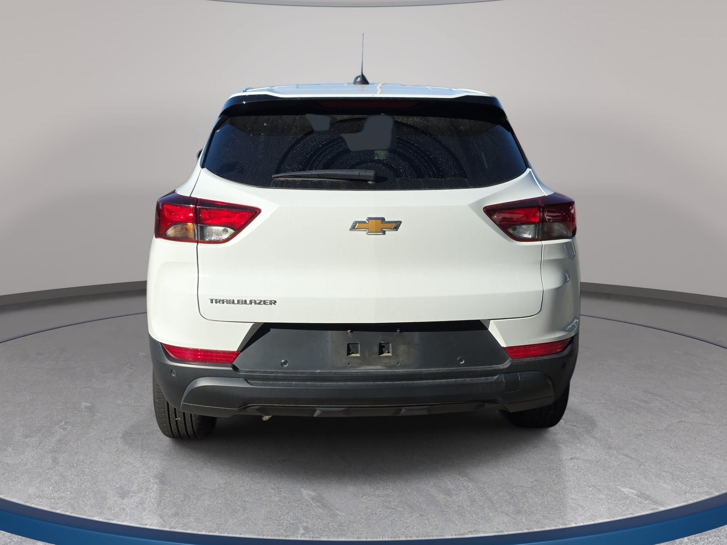 Used 2024 Chevrolet TrailBlazer LS w/ LS Convenience Package FWD image 4
