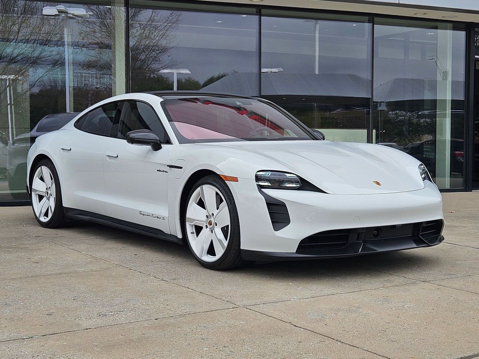 Used 2020 Porsche Taycan Turbo S image 7