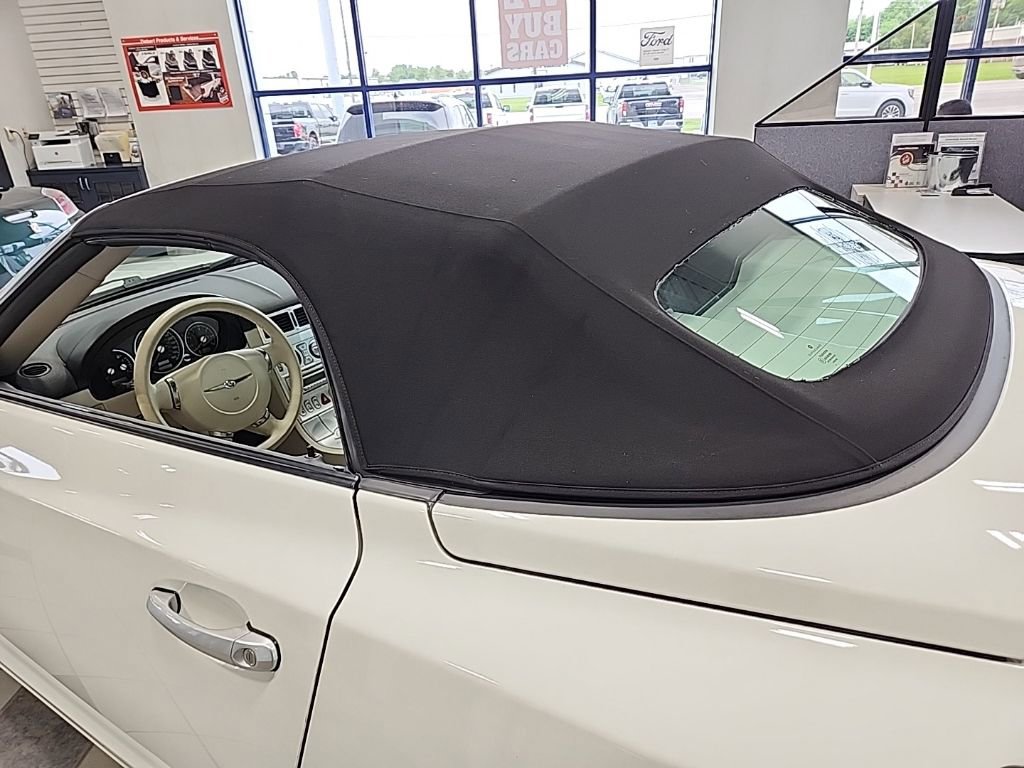 Used 2005 Chrysler Crossfire Limited RWD image 9