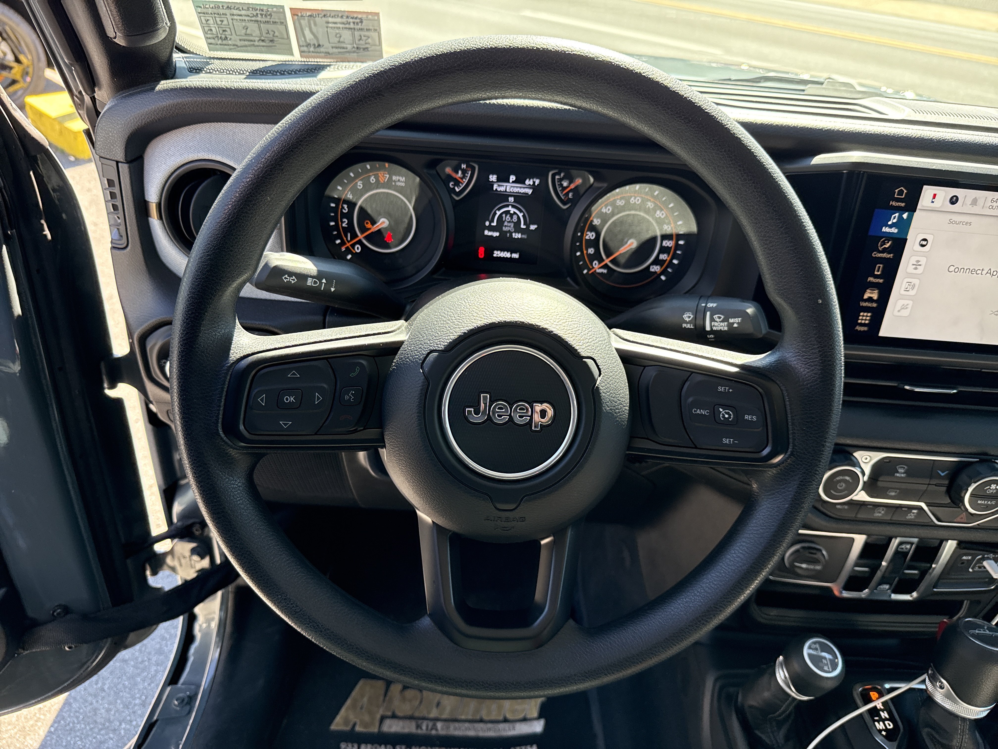 Used 2025 Jeep Gladiator Mojave AWD/4WD image 17