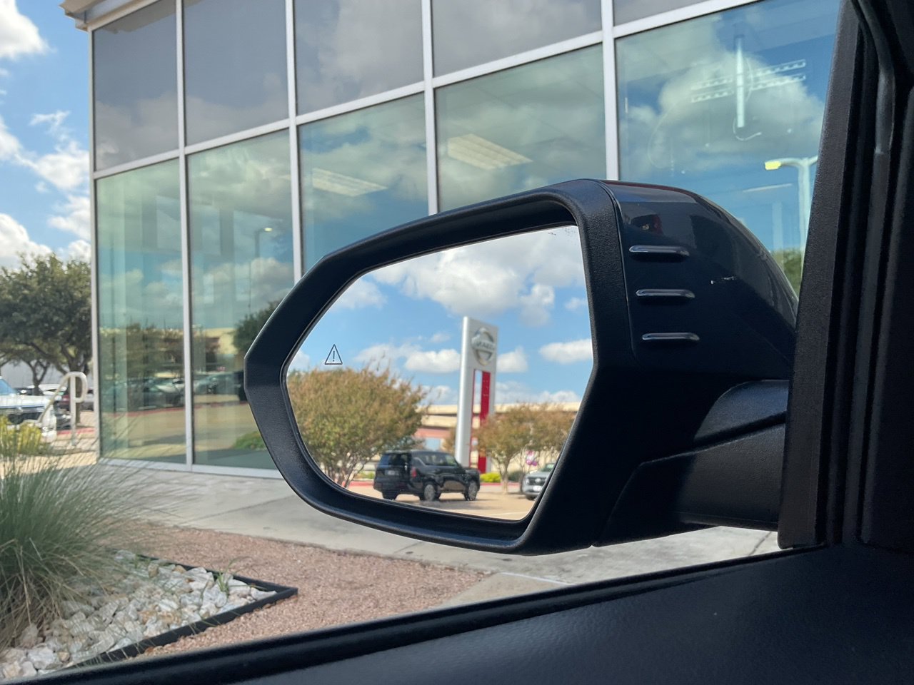 Used 2025 Hyundai Kona SEL FWD image 16