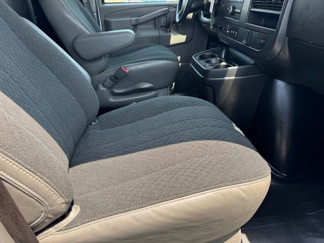 Used 2024 Chevrolet Express 2500 w/ Driver Convenience Package RWD image 6