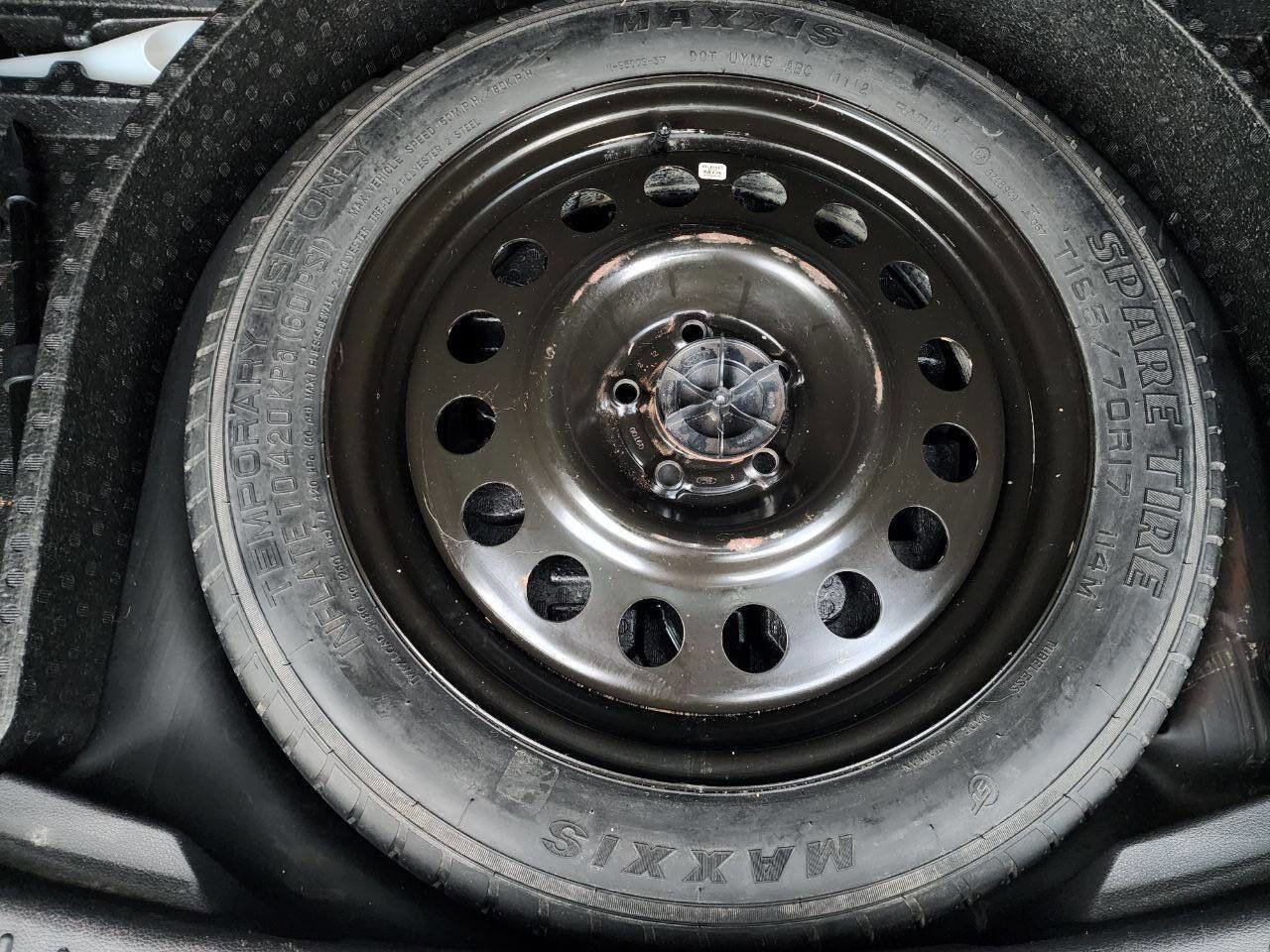 Used 2013 Ford Escape SEL image 35