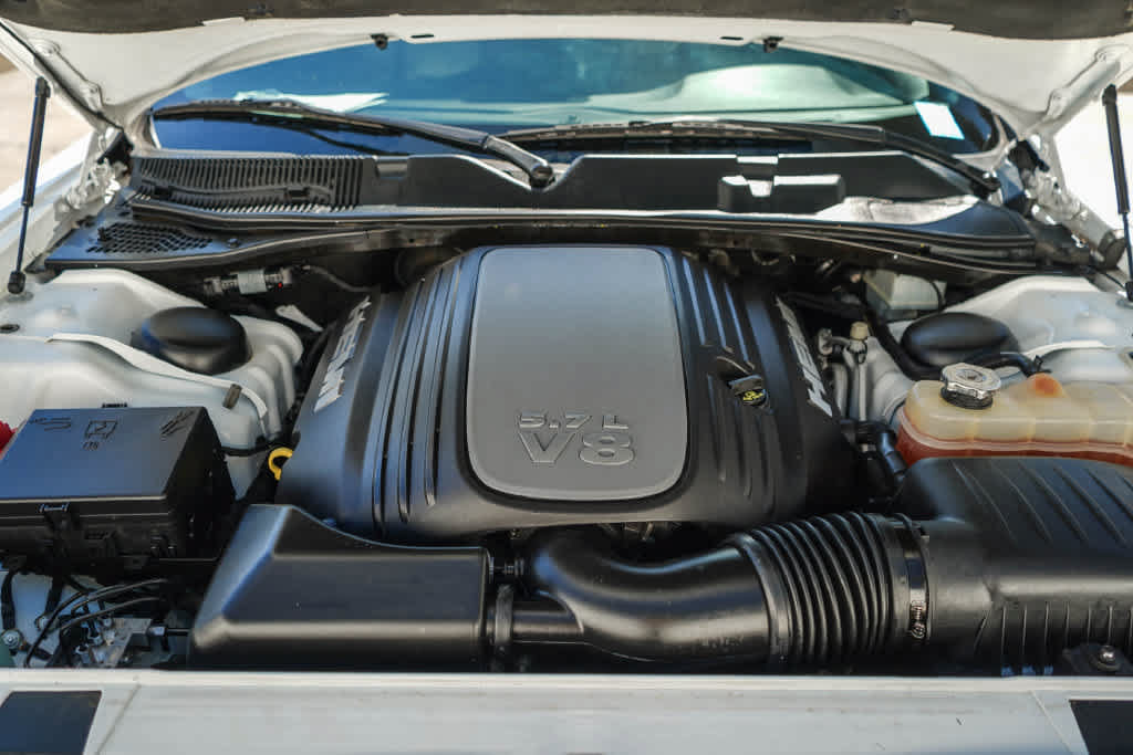Used 2016 Dodge Challenger R/T Plus RWD image 29