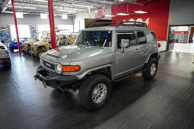 Used 2011 Toyota FJ Cruiser 4WD w/ Upgrade Pkg image 2