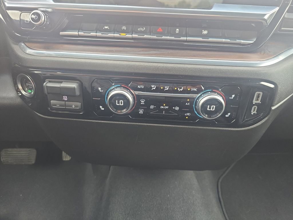 Used 2025 GMC Sierra 1500 SLT AWD/4WD image 15
