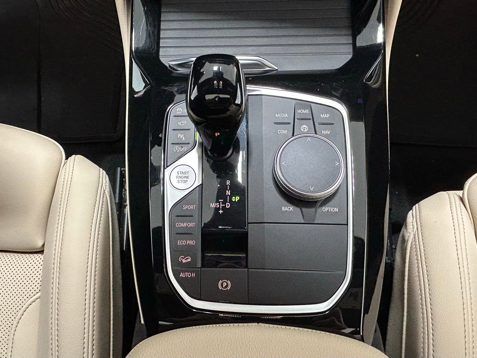 Used 2025 BMW X4 xDrive30i w/ M Sport Package image 23