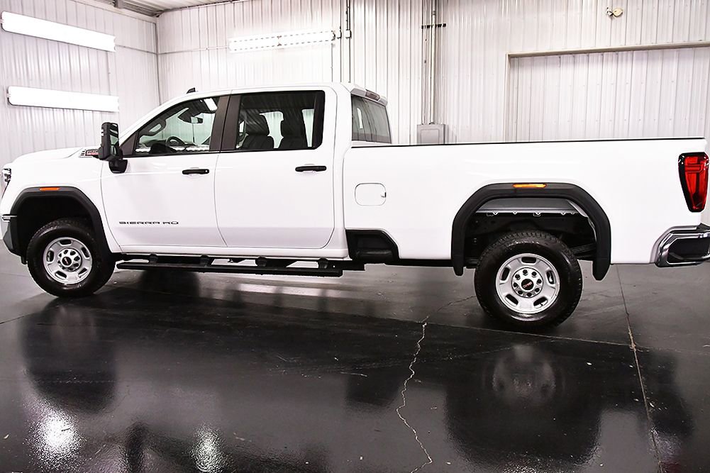 Used 2024 GMC Sierra 2500 Pro w/ Fleet Convenience Package image 4