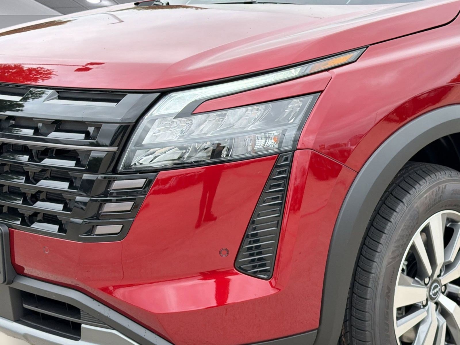 New 2026 Nissan Pathfinder SL image 11