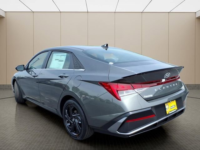New 2026 Hyundai Elantra SEL Sport FWD image 7