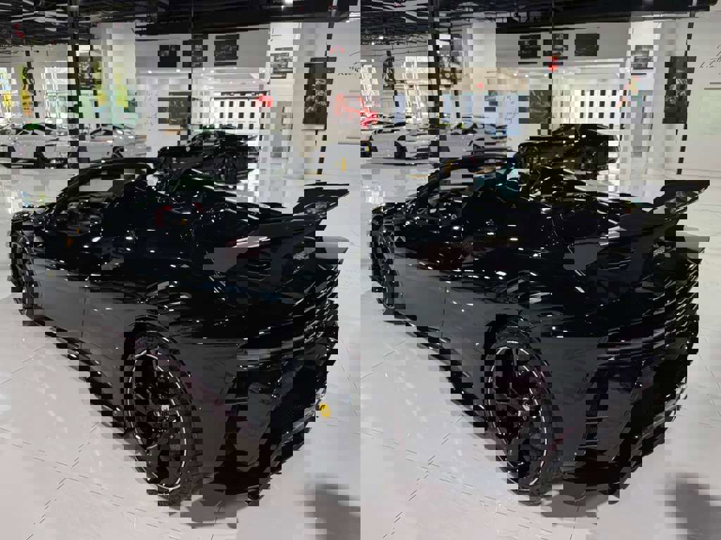 Used 2025 Ferrari SF90 Stradale XX image 5