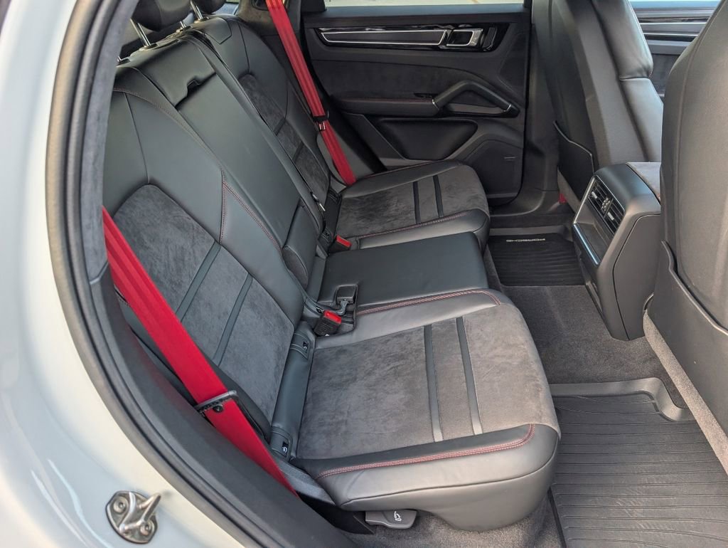Certified 2022 Porsche Cayenne GTS image 7