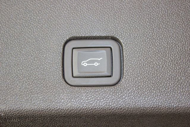 Certified 2024 Cadillac XT6 Premium Luxury w/ LPO, Floor Liner Package image 17
