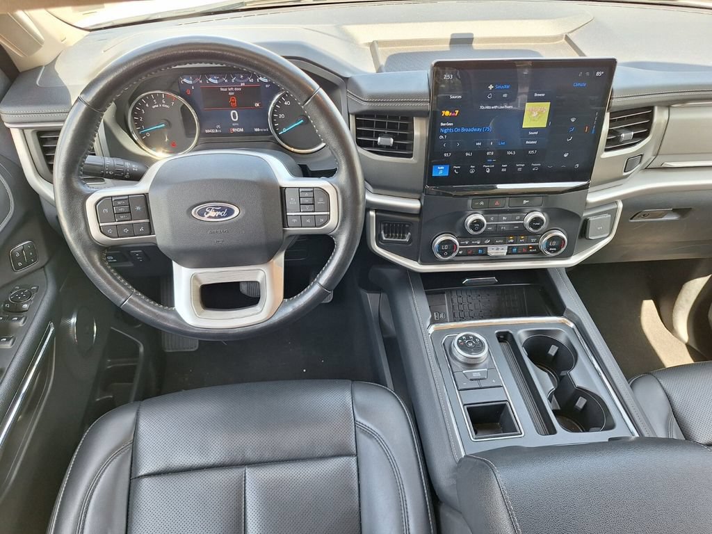 Used 2024 Ford Expedition XLT RWD image 11