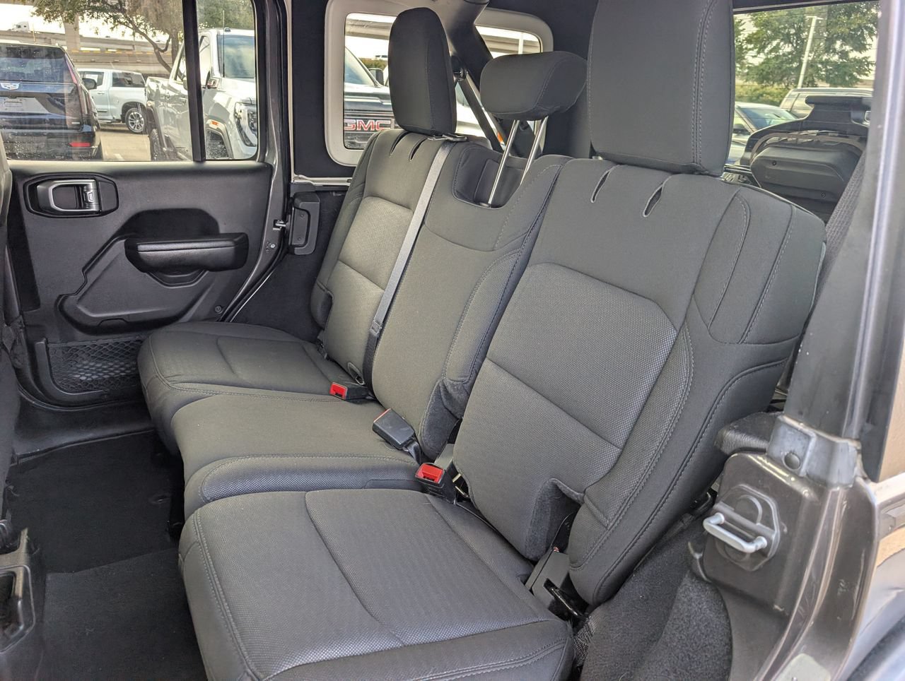 Used 2019 Jeep Wrangler Unlimited Sport AWD/4WD image 27