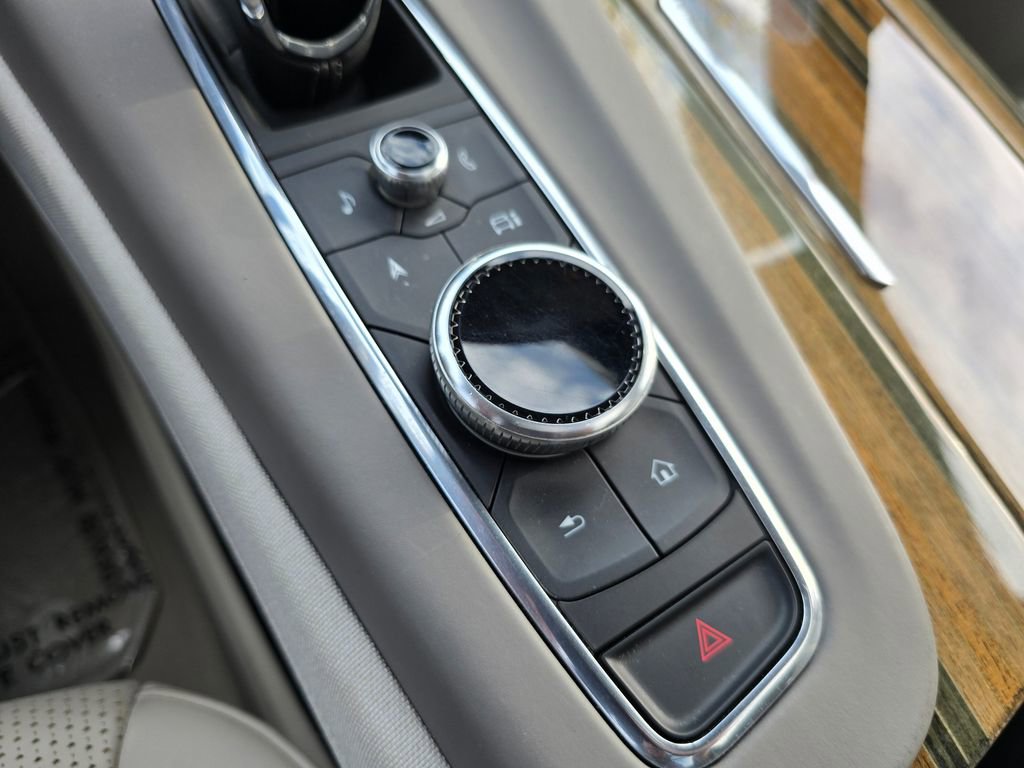 Used 2023 Cadillac Escalade Premium Luxury Platinum w/ LPO, Radiant Package AWD/4WD image 38