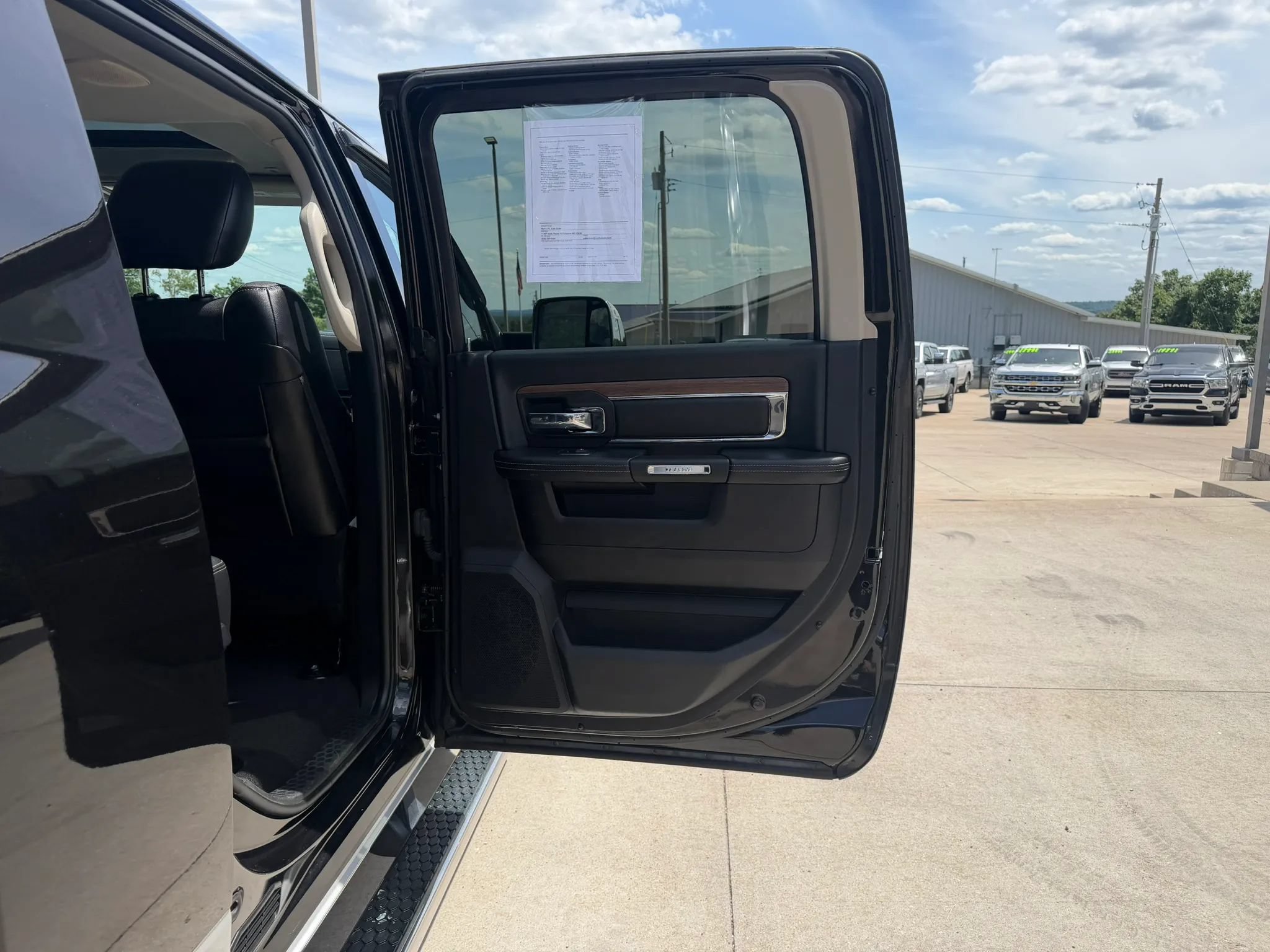 Used 2017 RAM 2500 Laramie w/ Snow Chief Group AWD/4WD image 42