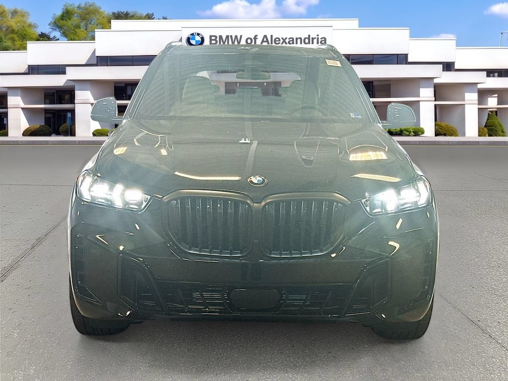 New 2026 BMW X5 xDrive40i w/ M Sport Package AWD/4WD image 2
