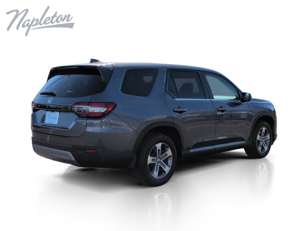 Used 2025 Honda Pilot EX-L image 6