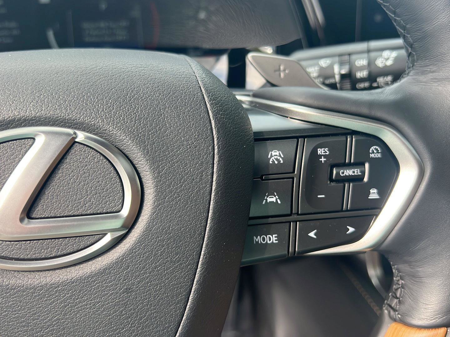 Certified 2025 Lexus RX 350 Premium w/ Accessory Package (Z1) image 22