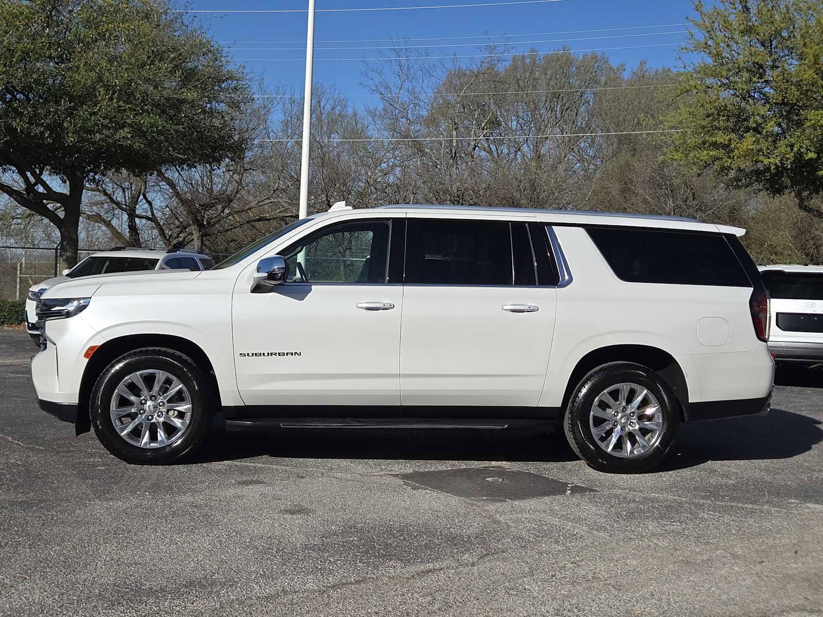 Used 2021 Chevrolet Suburban Premier image 4