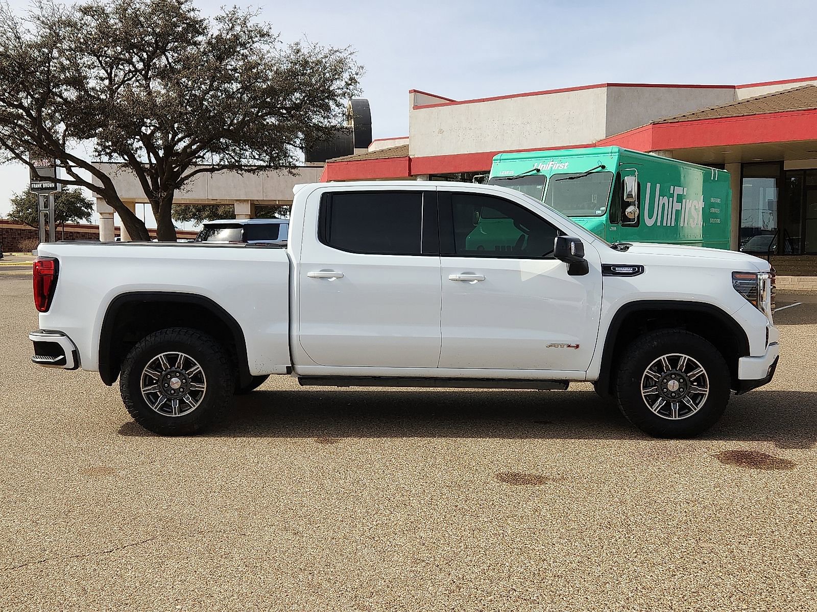 Used 2024 GMC Sierra 1500 AT4 w/ AT4 Preferred Package image 5
