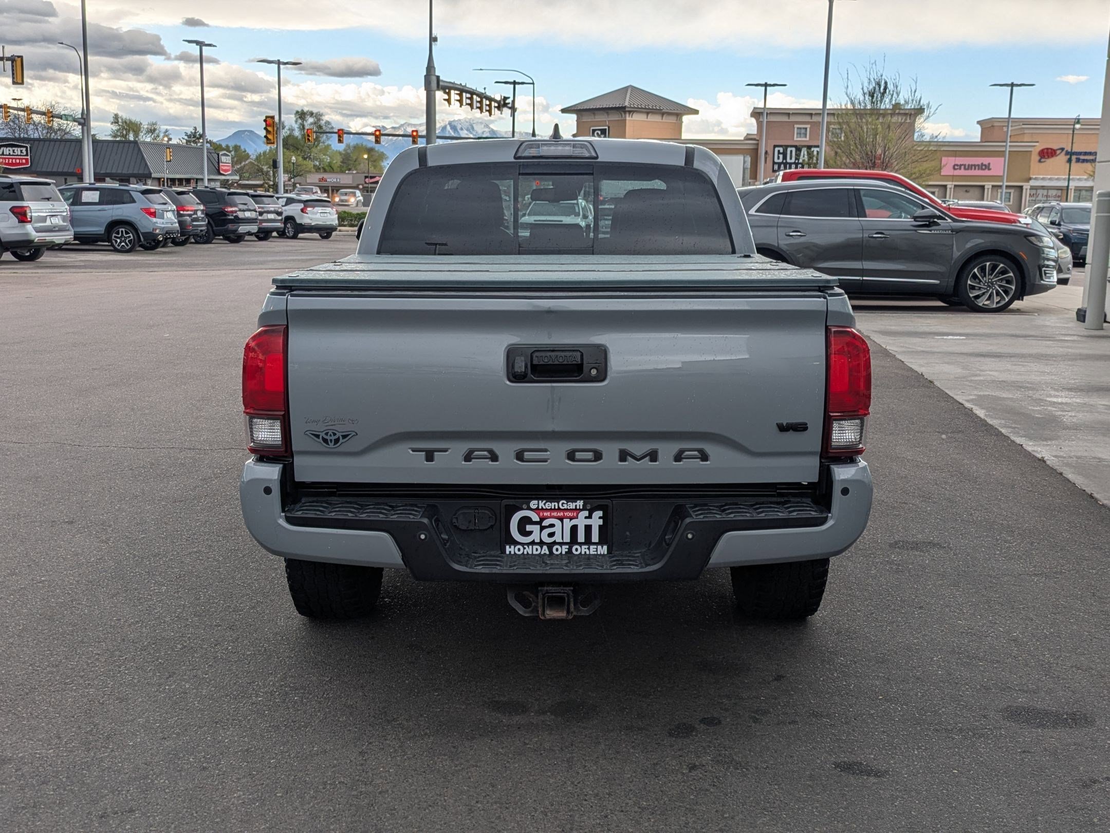 Used 2018 Toyota Tacoma TRD Sport w/ Technology Package image 7