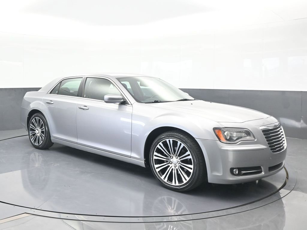 Used 2014 Chrysler 300 S image 8