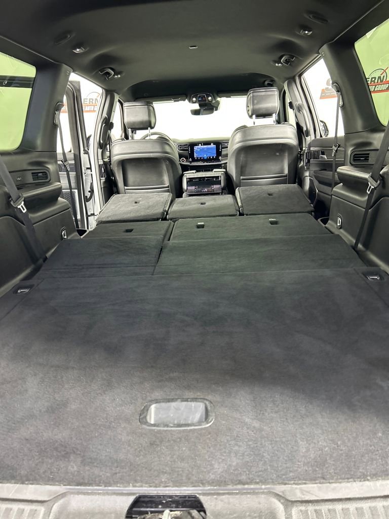 Used 2024 Jeep Wagoneer L Series II w/ Flexible Seating Group image 22