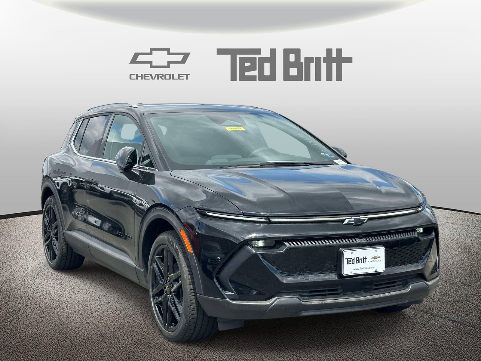 New 2026 Chevrolet Equinox EV LT w/ LPO, Blackout Package FWD image 3