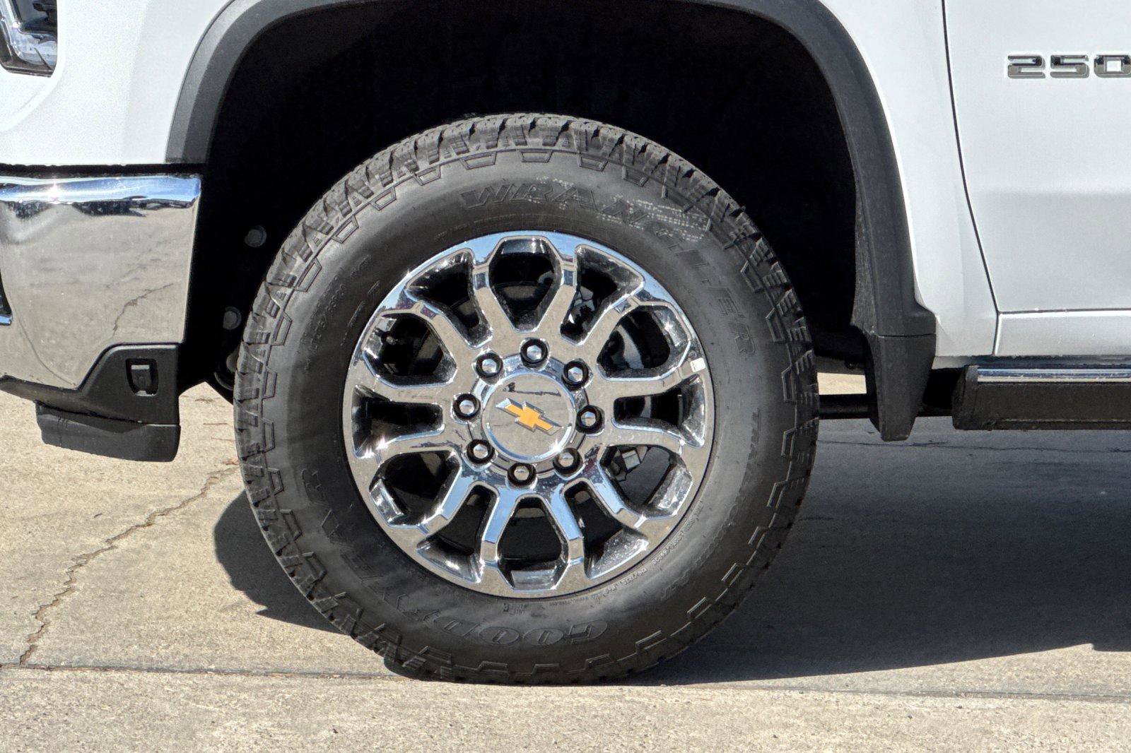 New 2026 Chevrolet Silverado 2500 LTZ w/ LTZ Premium Package AWD/4WD image 36