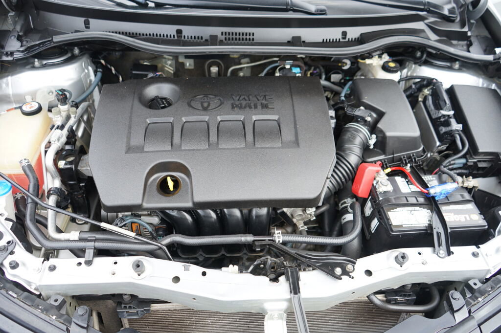 Used 2017 Toyota Corolla iM image 9