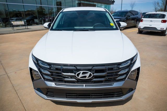 New 2026 Hyundai Tucson Blue SE image 8
