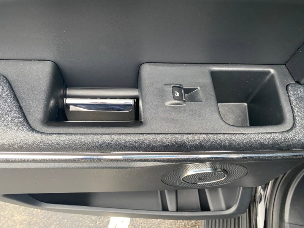 Used 2022 Ford Expedition XLT image 17