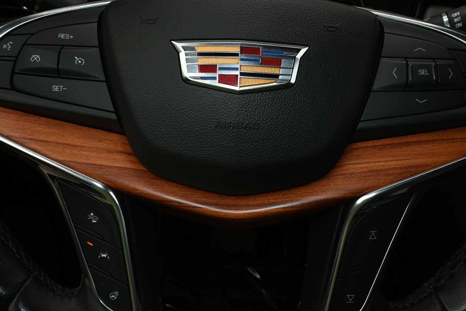 Used 2020 Cadillac XT5 Premium Luxury AWD/4WD image 28