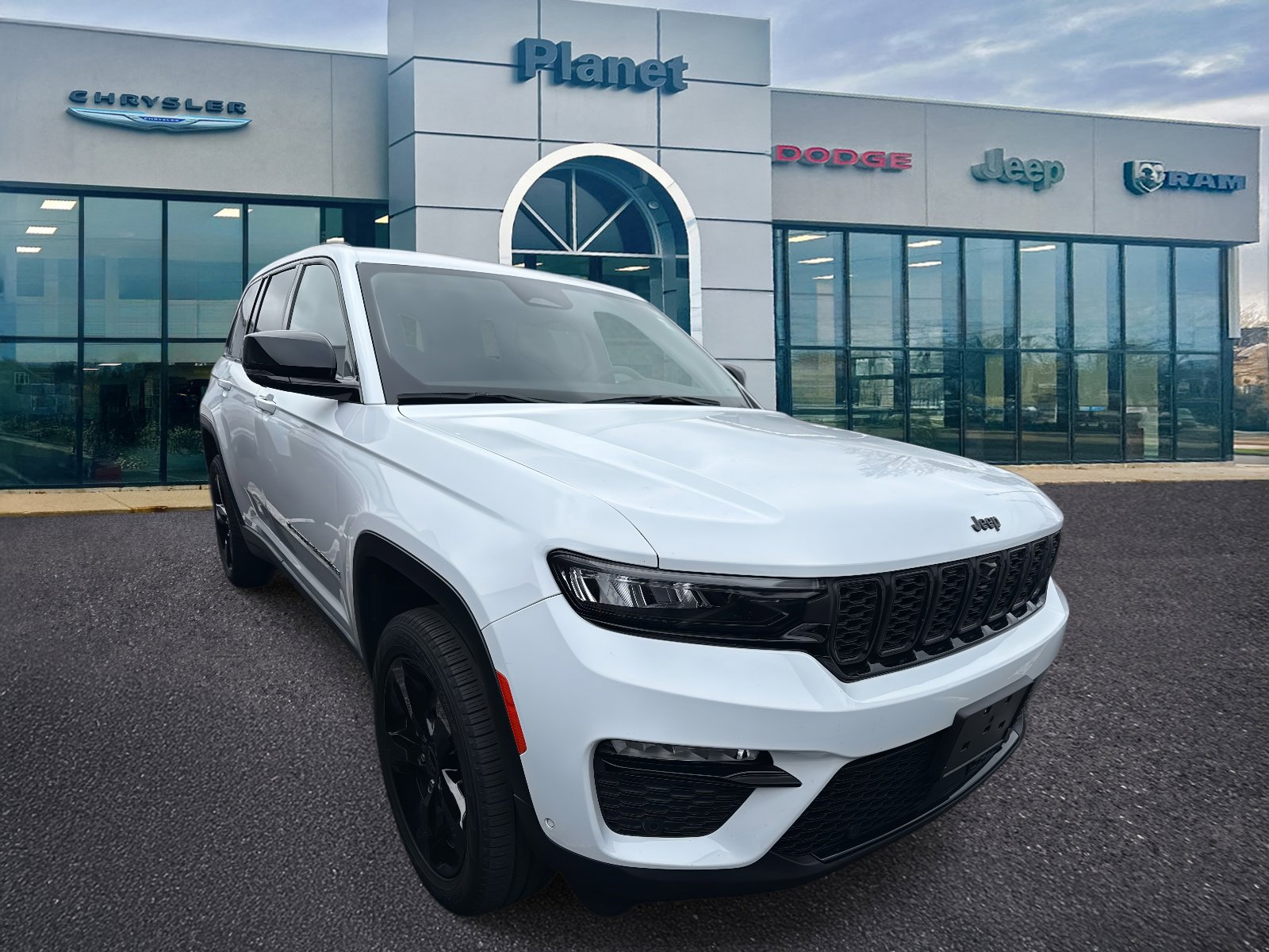 Used 2023 Jeep Grand Cherokee Limited w/ Luxury Tech Group II