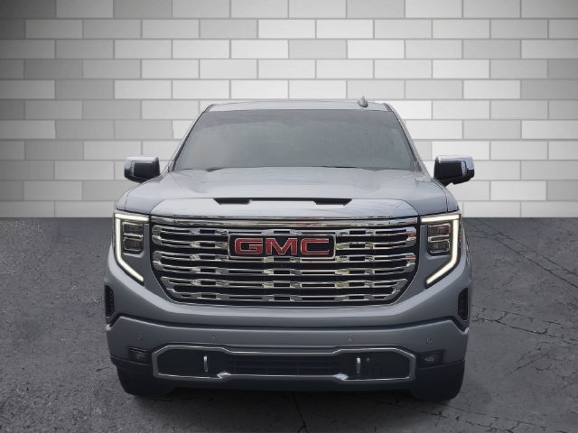 Used 2023 GMC Sierra 1500 Denali w/ Technology Package AWD/4WD image 8