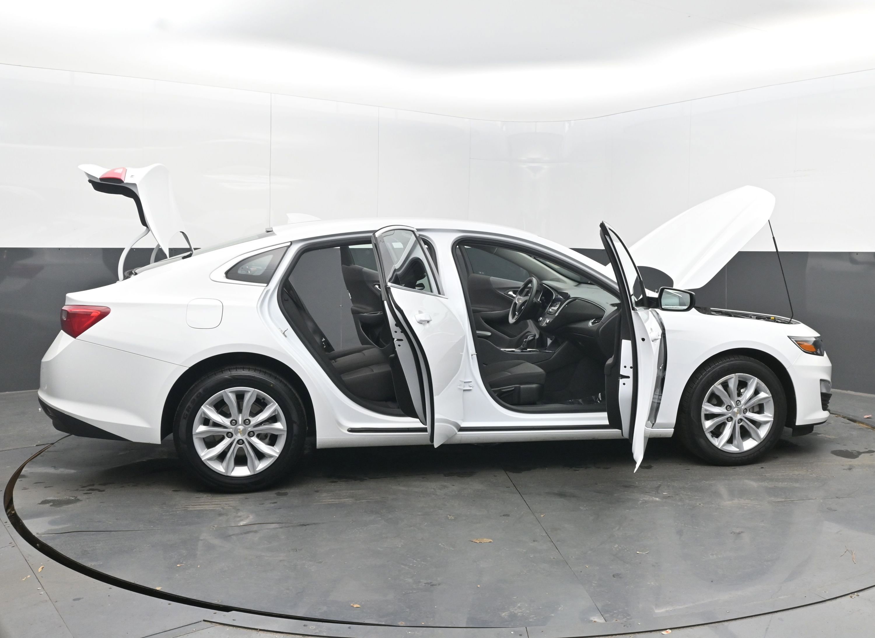 Used 2024 Chevrolet Malibu LT image 46