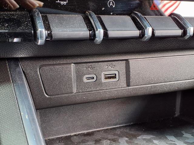 Certified 2026 GMC Canyon Elevation w/ Convenience Package image 8