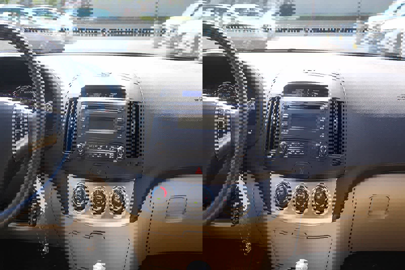 Used 2010 Hyundai Elantra GLS image 16