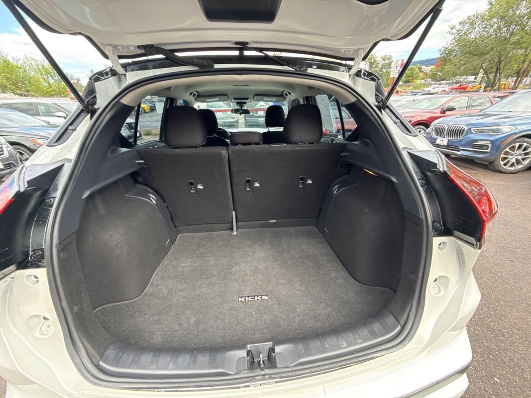 Used 2021 Nissan Kicks SV FWD image 14