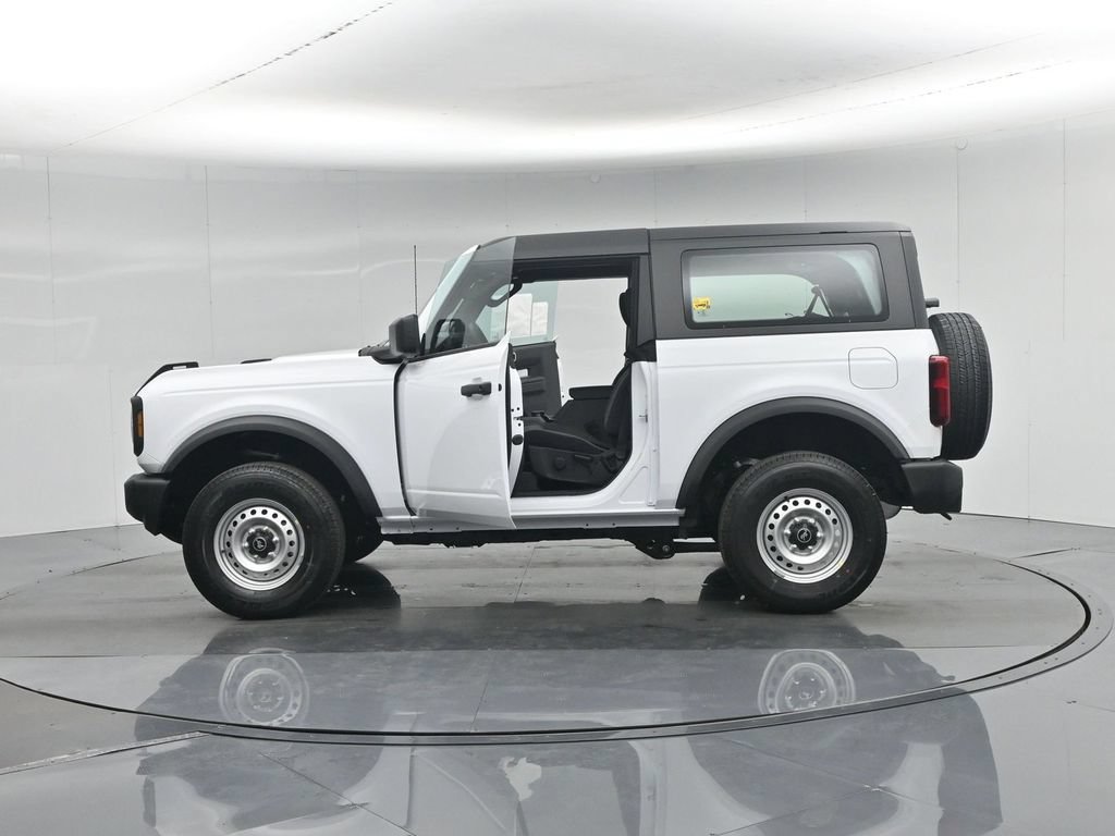 New 2026 Ford Bronco 2-Door AWD/4WD image 31