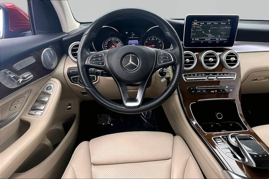 Used 2017 Mercedes-Benz GLC 300 4MATIC image 5