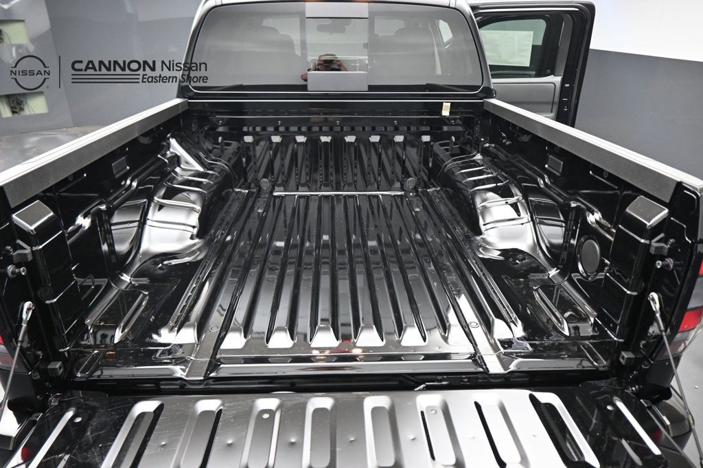 New 2027 Nissan Frontier SV RWD image 15