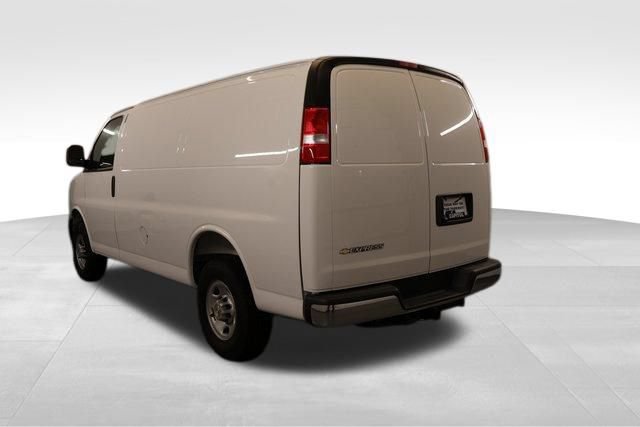 New 2025 Chevrolet Express 2500 w/ Driver Convenience Package RWD image 4