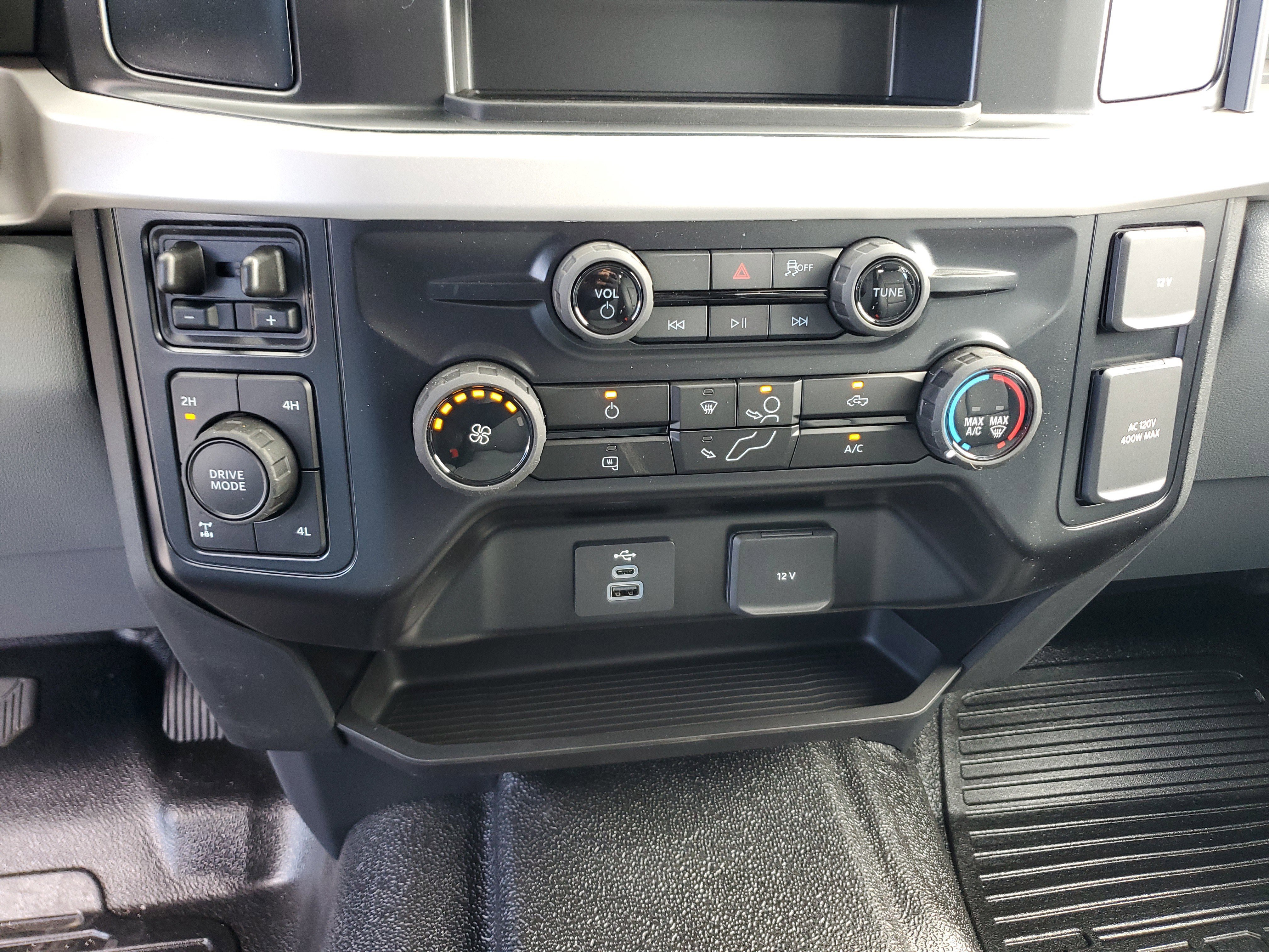 New 2026 Ford F250 XL w/ XL Chrome Package image 18